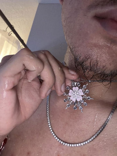 A Kraymer pendant worn, from a customer’s review