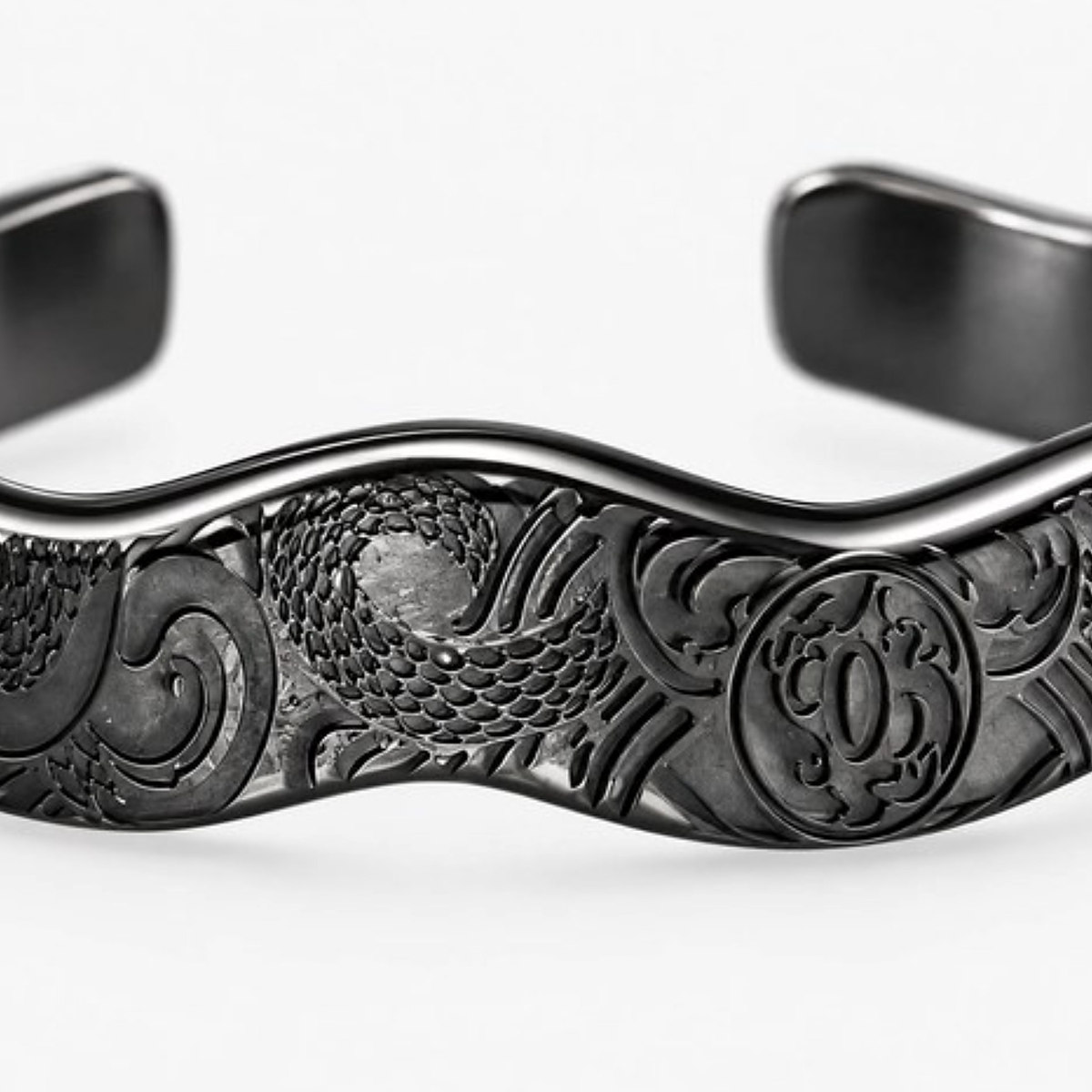 Serpent Hashira Bracelet detail 1