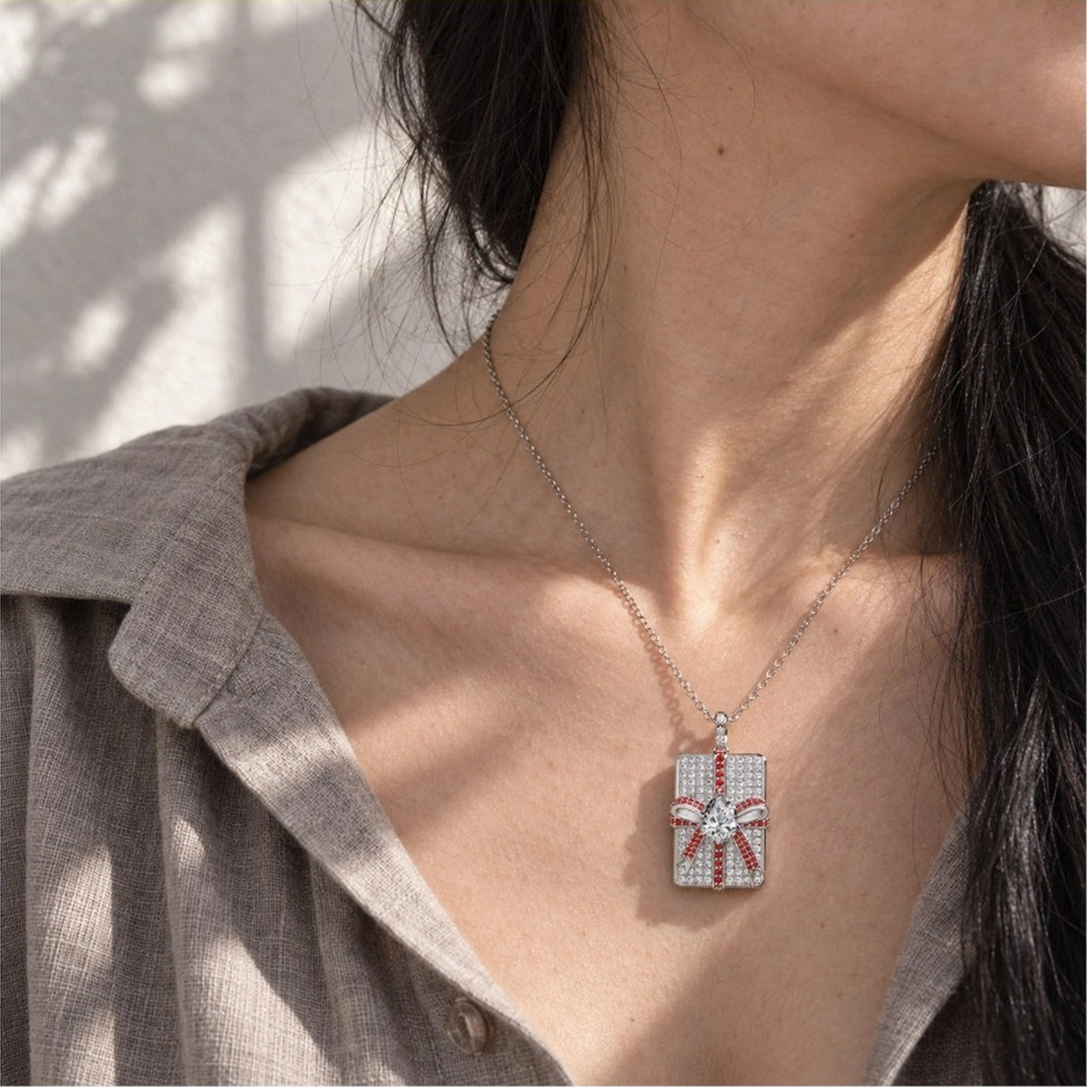 3-in-1 Gift Locket Pendant image 5 model