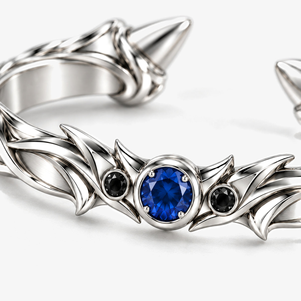Aura Spike Cuff in silver, close-up