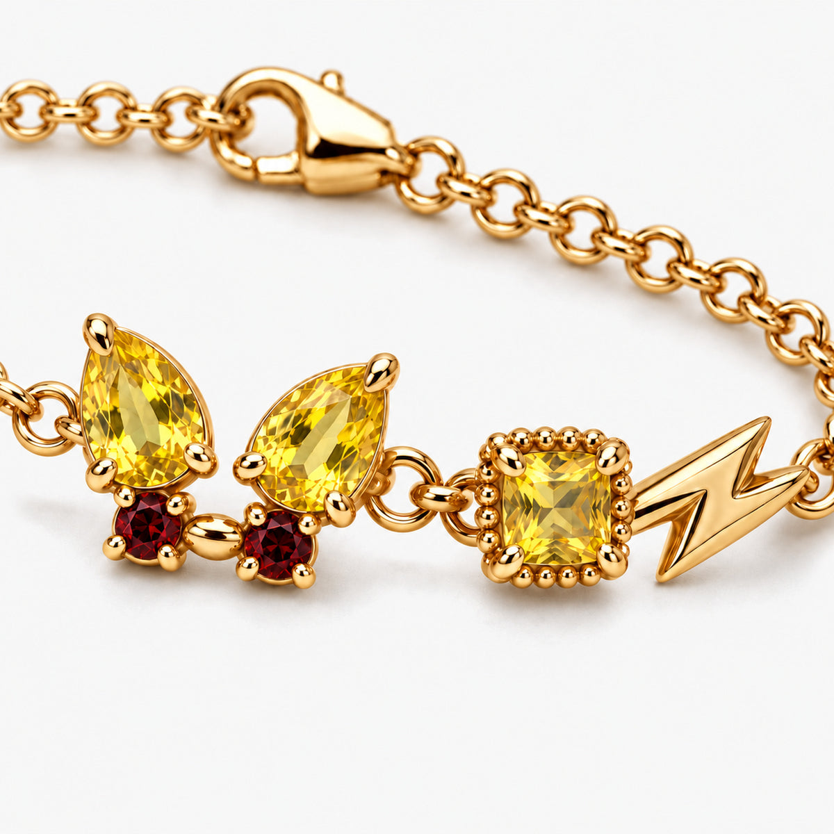 Cheek Spark Bracelet in gold, close-up