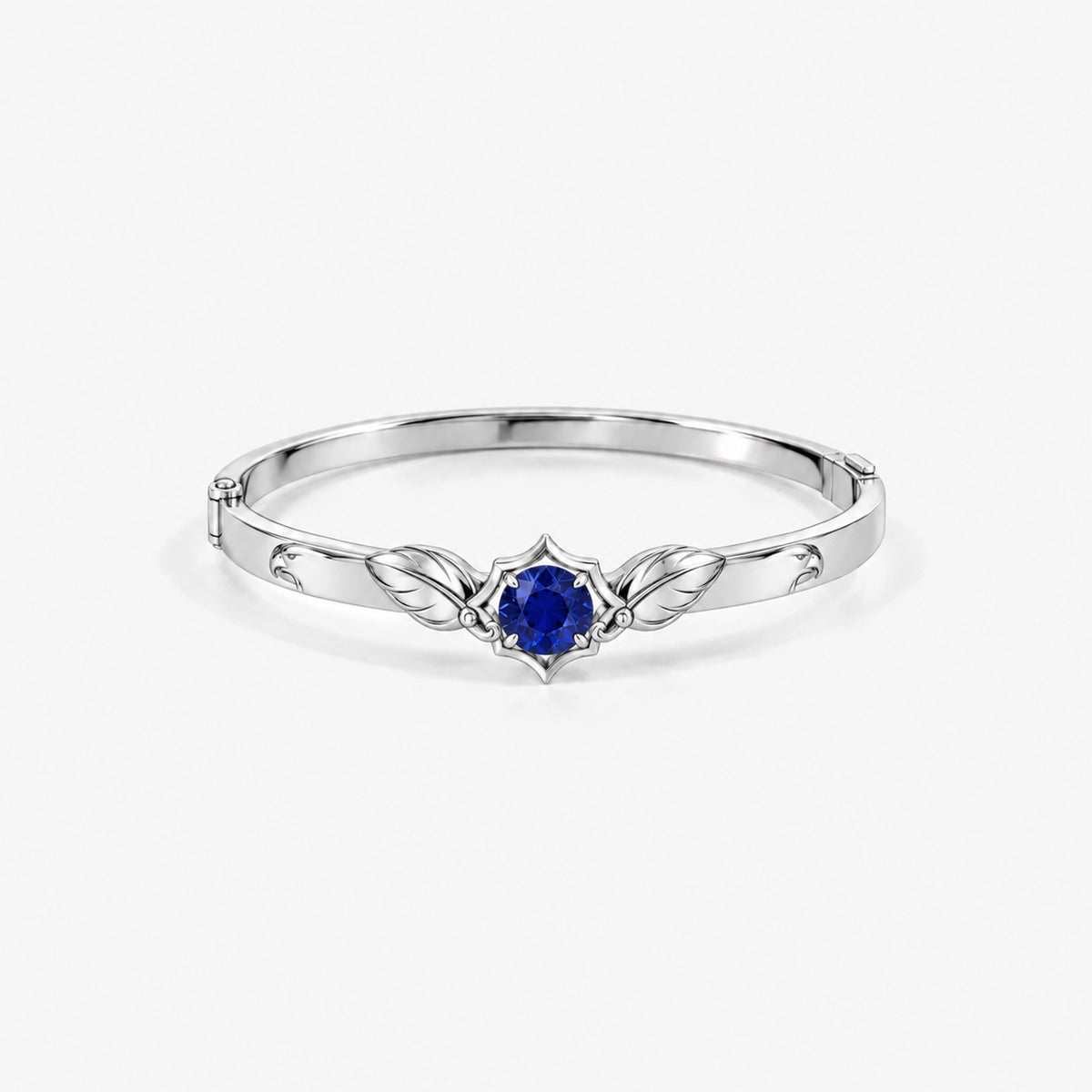 Eagle Feather Crest Bangle in silver, front view