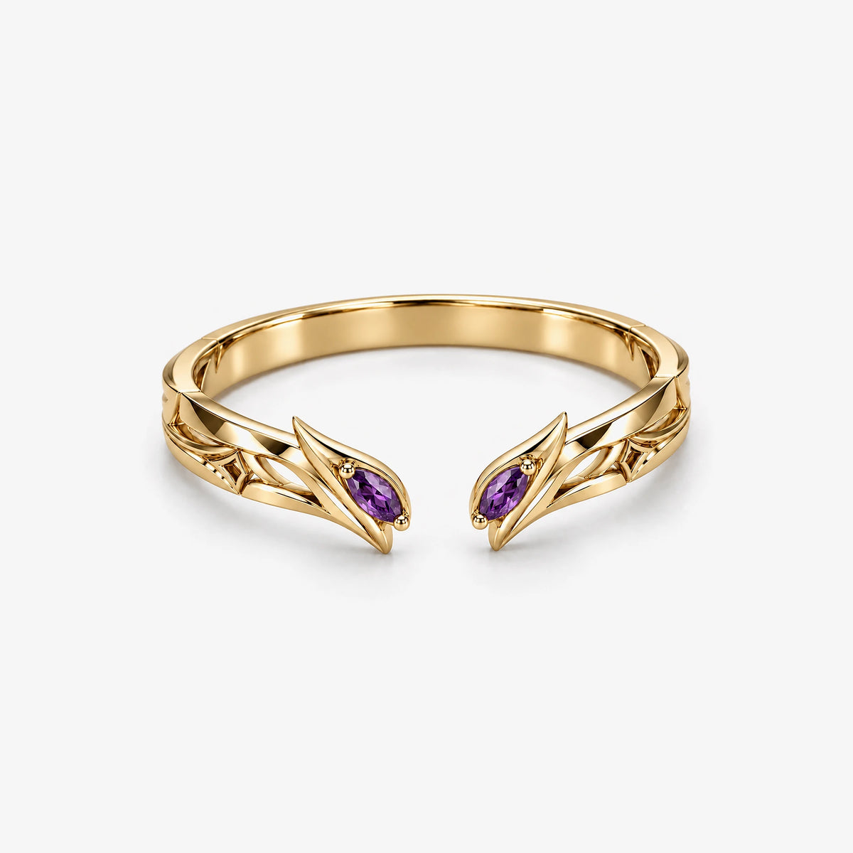 Flins Bracelet in gold, front view