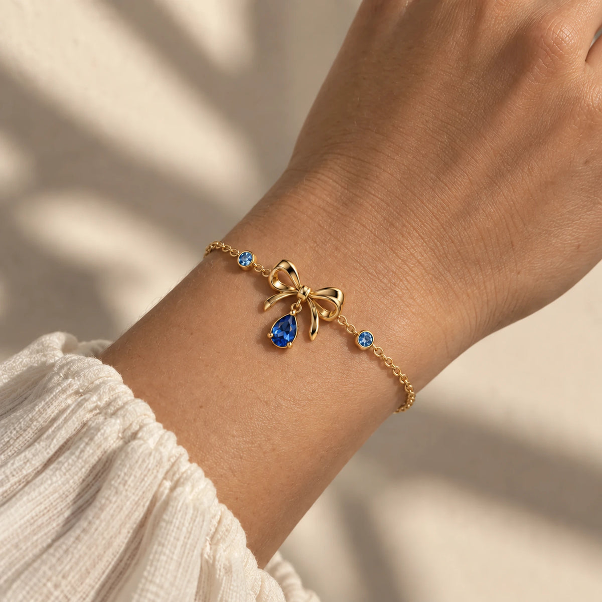 Furina Bracelet in gold worn on the wrist