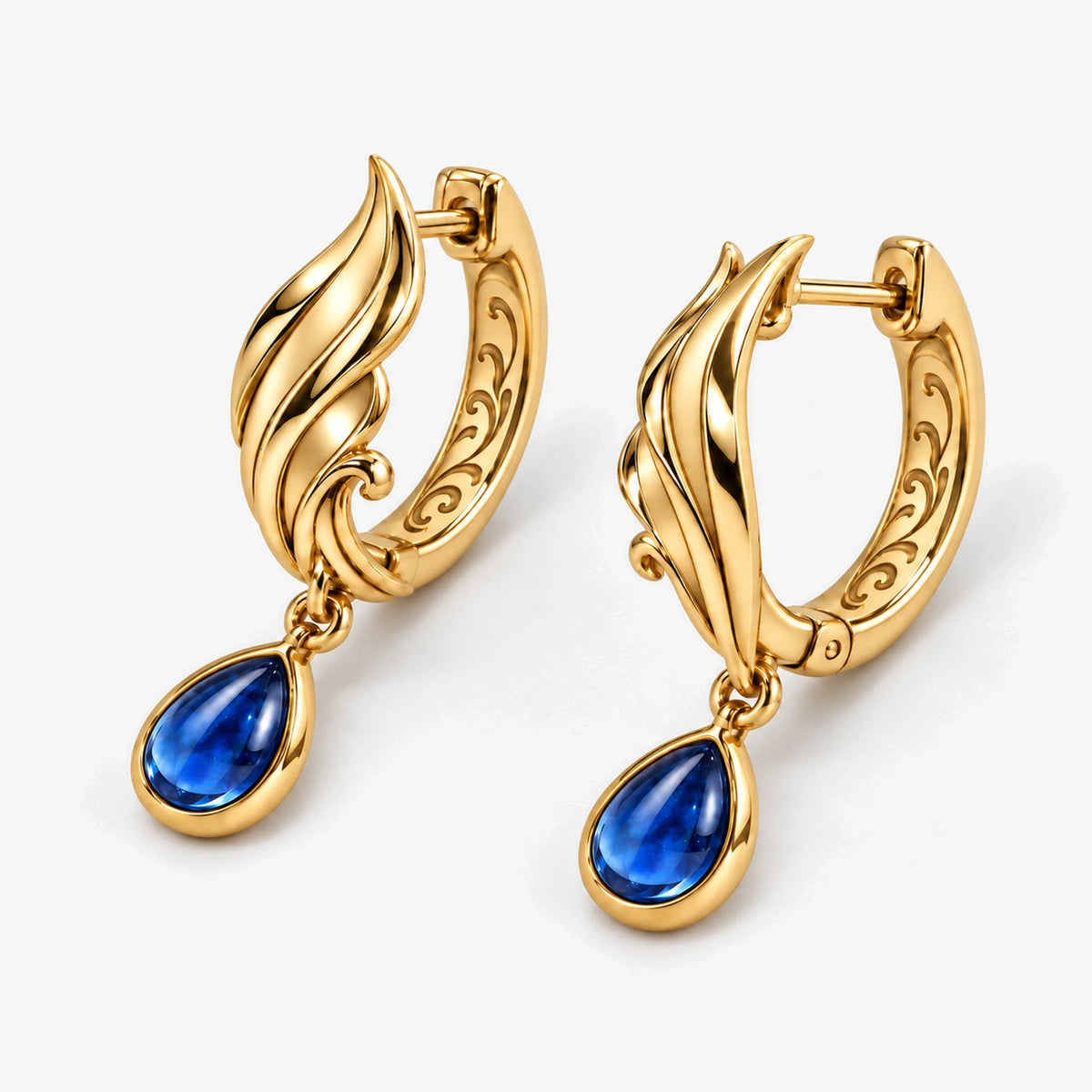 Neuvillette Earrings in gold, three-quarter view