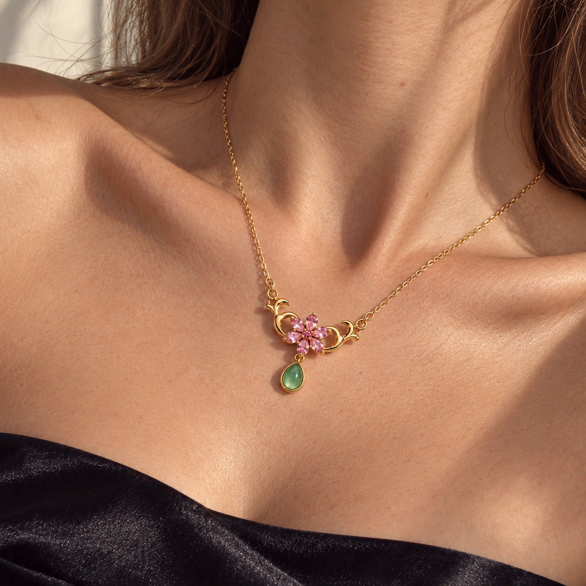 Poison Taster Full Collection in gold, the necklace worn