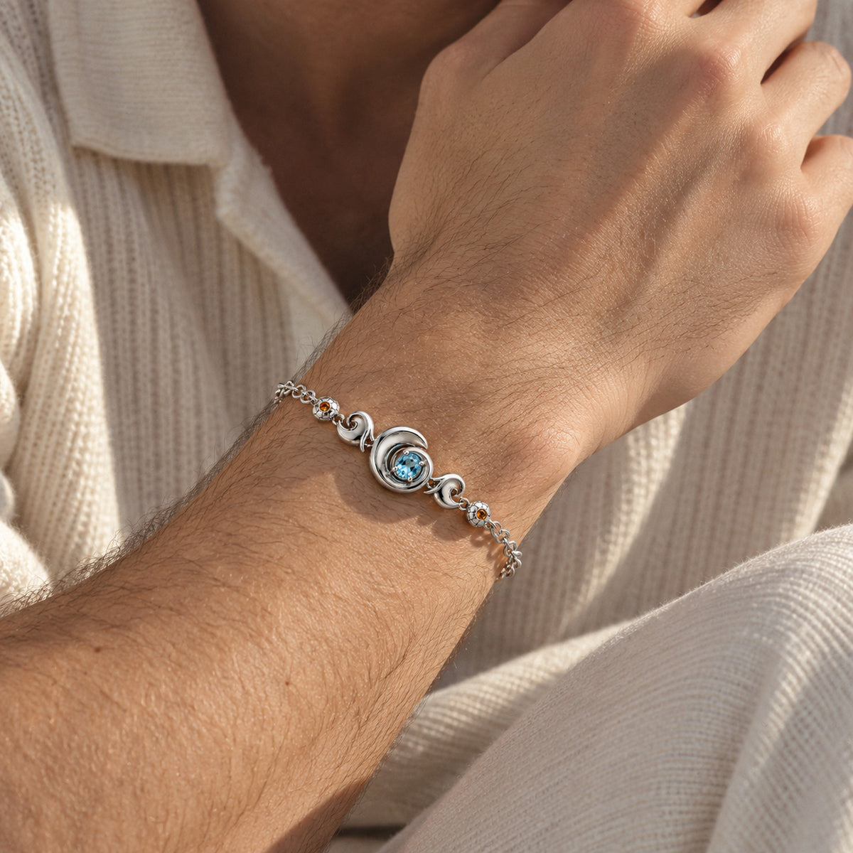 Bubble Shell Bracelet in silver, worn