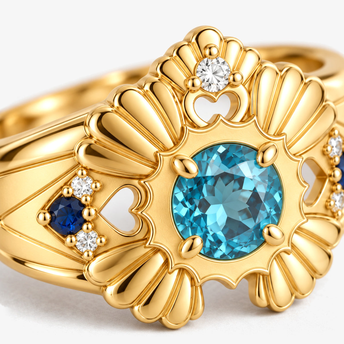 Tide Path Ring in gold, close-up