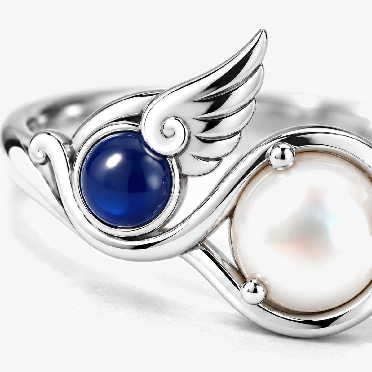 Twin Current Ring in silver, close-up
