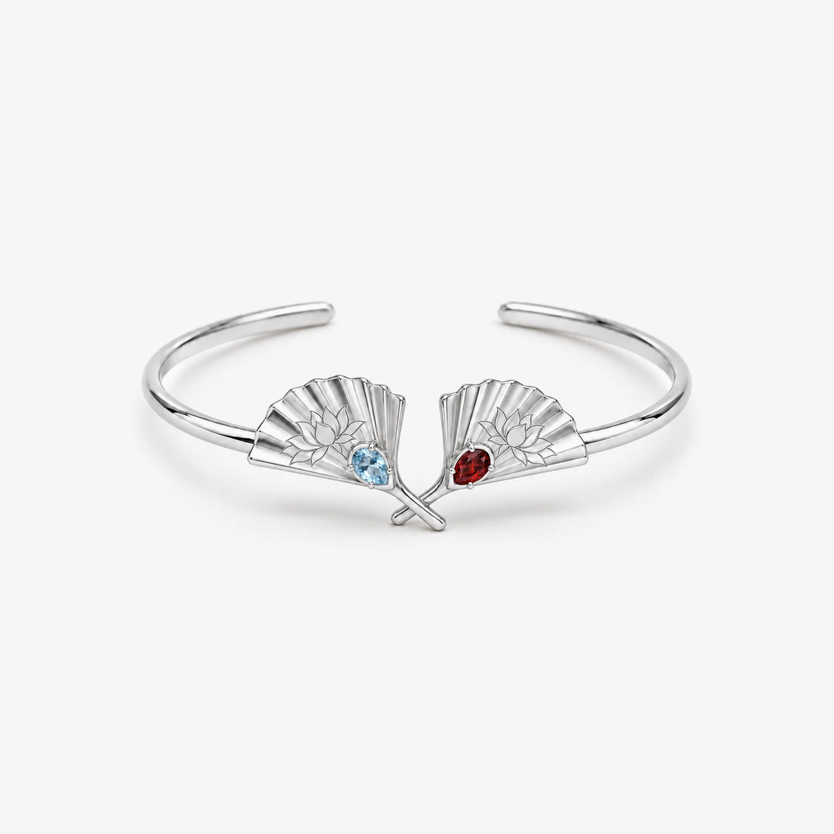 Upper Moon Two Crossed Fans Cuff in silver, front view