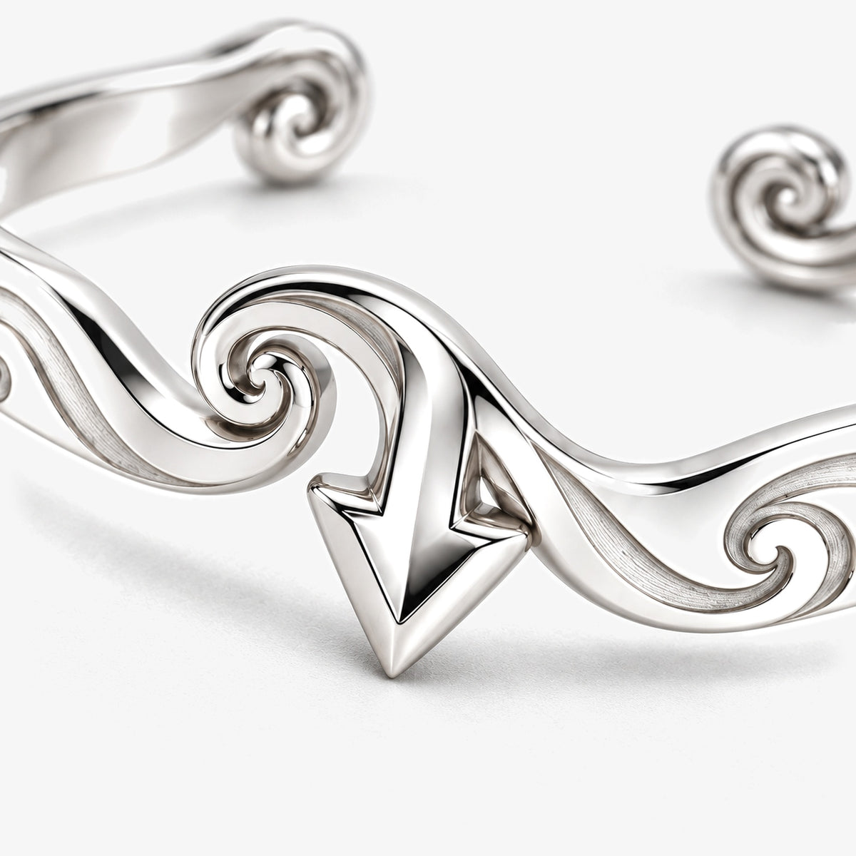 Wind Temple Arrow Cuff in silver, close-up