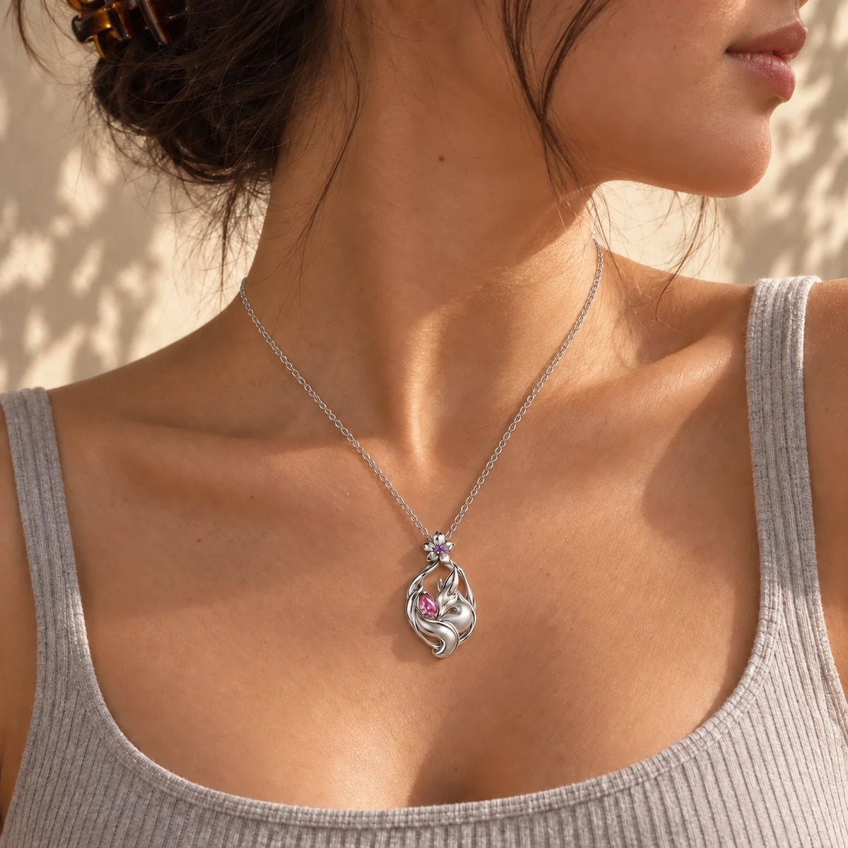 Yae Miko Necklace in silver worn on the neck